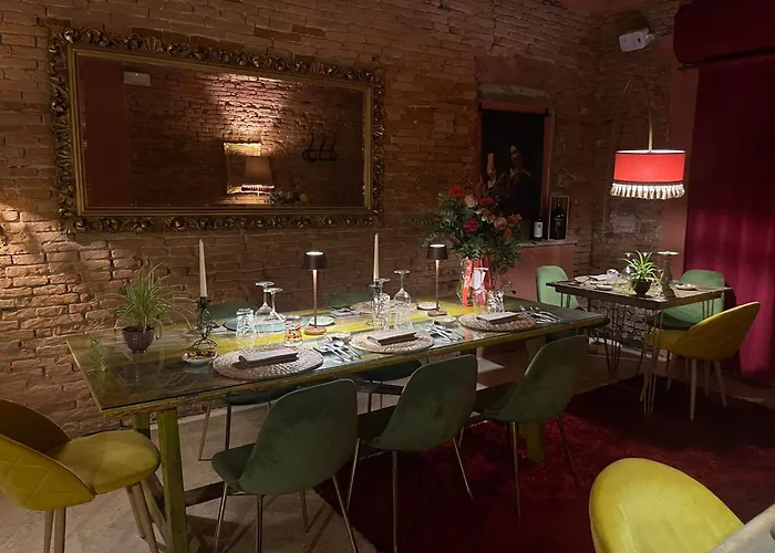 Art Suite Gallery - Tuscany - Medieval Town Close To Florence, Pisa, Lucca, Chianti Zone, Versilia